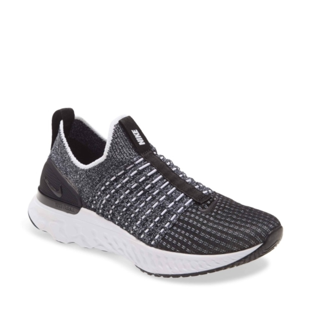 Women’s Nike React Phantom Run FlyKnit 2 Sneaker